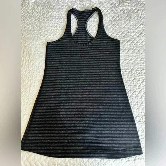 lululemon athletica Tops - Lululemon Swiftly Tech Racerback Tank Top 2.0 Black Striped Size 4